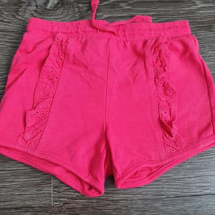 Kratasky s čipkou, 92