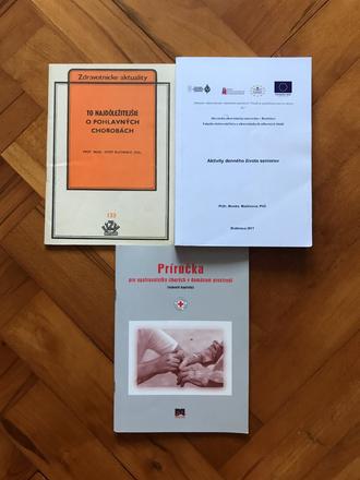 3 knihy - zdravotníctvo, opatrovanie, seniori,