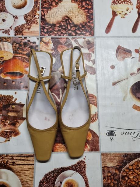 Dámske sandálky na opätku, 35