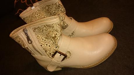 Béžové kozačky ccc, 37