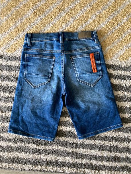 Riflové kraťase, c&a,140