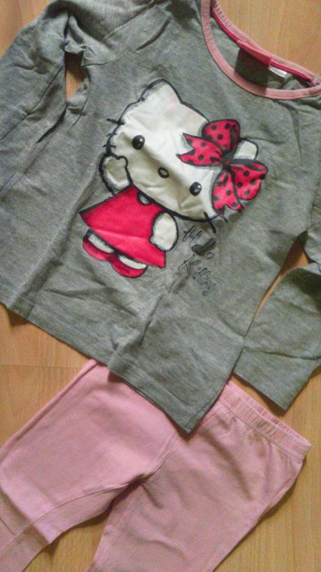 Pyžamká hello kitty a minnie, 98
