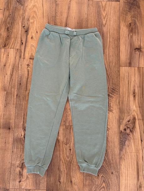 Tepláčky, zara,152