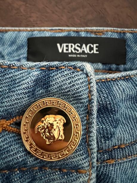 Versace stali 950 eur, versace,m