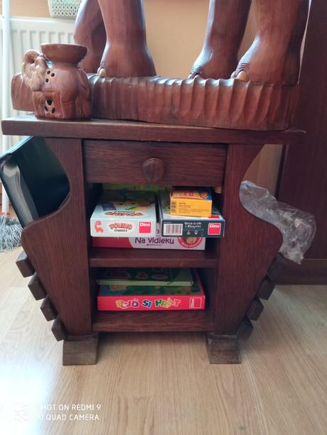 Holandsky nabytok masiv, 