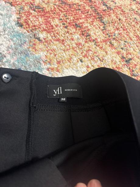 Sukna reserved, reserved,38