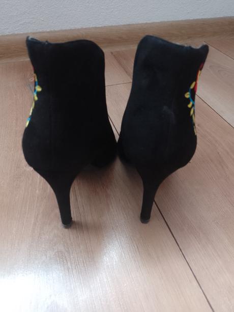 Nádherné kotníčky, super stav, 36