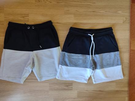 Dvoje kraťasy s - cena spolu, s