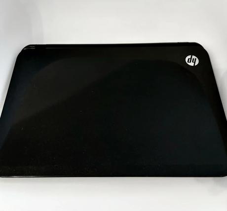 Hp pavilion 15-b027ec sleekbook + nabíjačka, hp (hewlett-packard)