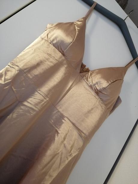 Zlaté dlhé šaty, m