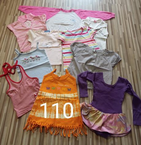 Veľký balík oblečenia 30 ks 110, 104–116