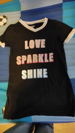 Šaty alebo tričko (pribalím plavky), 134