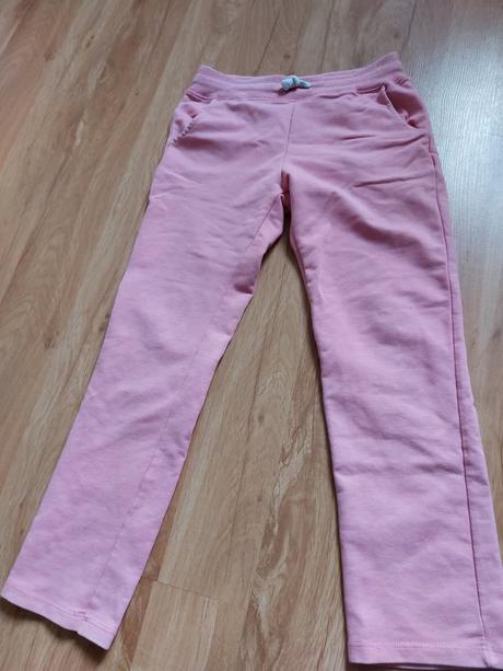 Balík veci 128 7- 8 rokov, 122–134