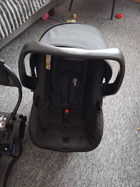 Vajíčko britax s isofix základňou, britax