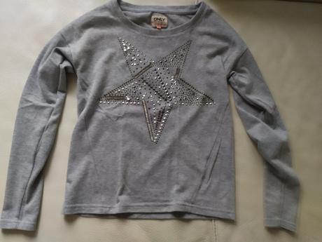 C  9  svetrik, only,s