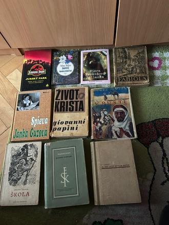 Mix knižiek - 10 ks,