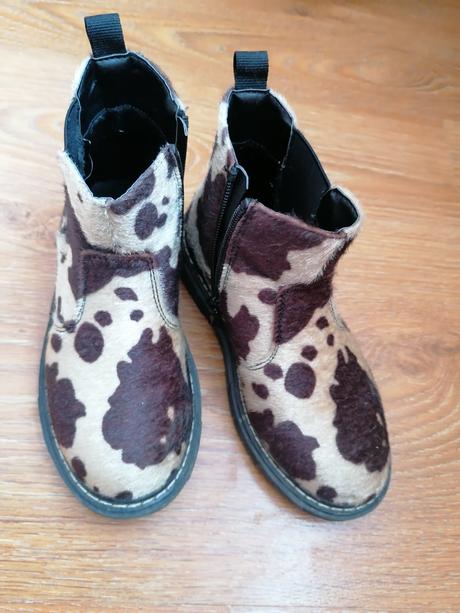 Čižmy, reserved,29