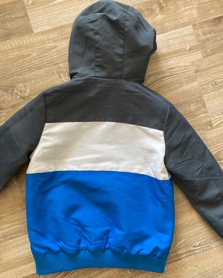 Krásna prechodná bundička, 122