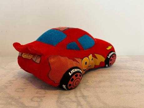 Predám plyšovú hračku bleskový mcqueen, 