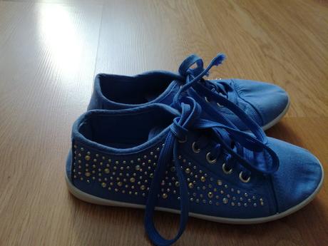 Platené tenisky, 36