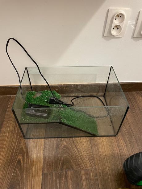 Akvárium pre vodnú koritnacku + filter, 