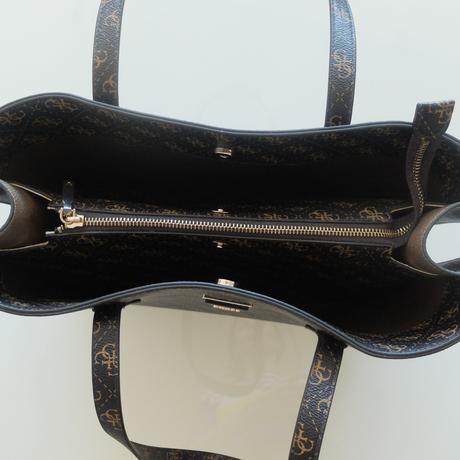 Kabelka guess, guess