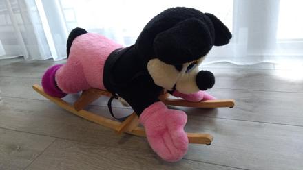 Detské plyšové hojdacie kreslo minnie,