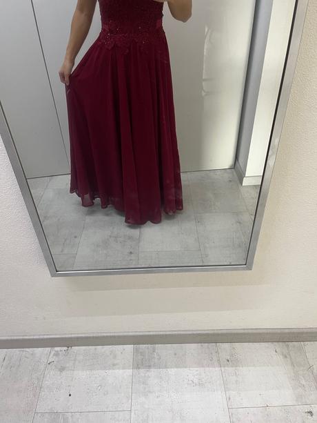 Vinovocervene spolocenske saty, xs