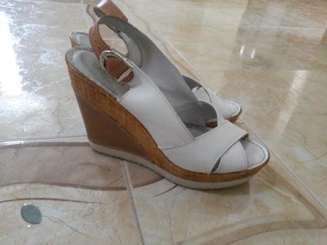 Koženné sandálky, lasocki,38