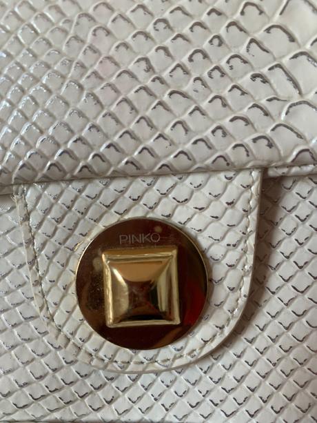 Malá kabelka pinko, pinko