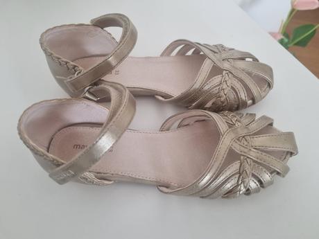 Šaty na 1.sv prijimanie, 134