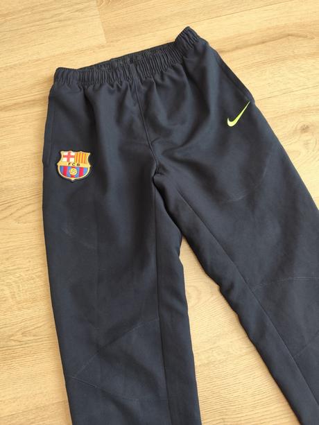 Športové nohavice, nike,128