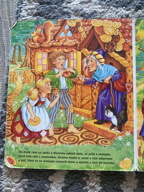 Snehulienka a medovníková chalúpka leporelá, 