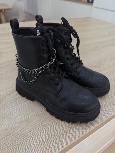 Cizmicky, deichmann,33