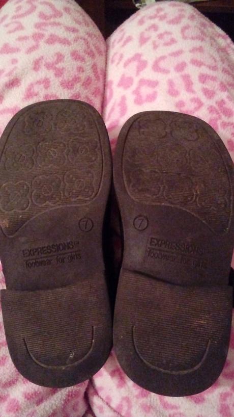 Spolocenske topanky, 22