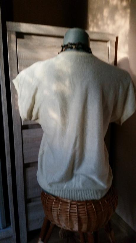 Ručne pletený svetrík, l