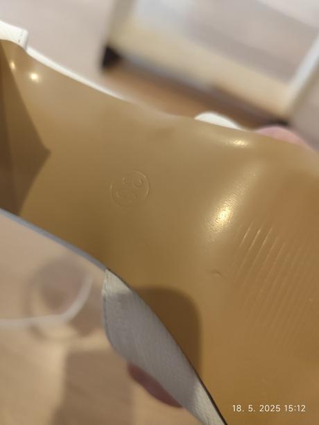 Svadobné topánky, 36