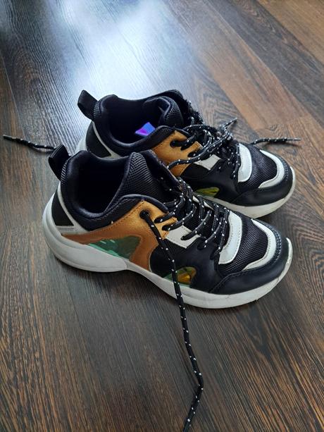 Tenisky, reserved,33