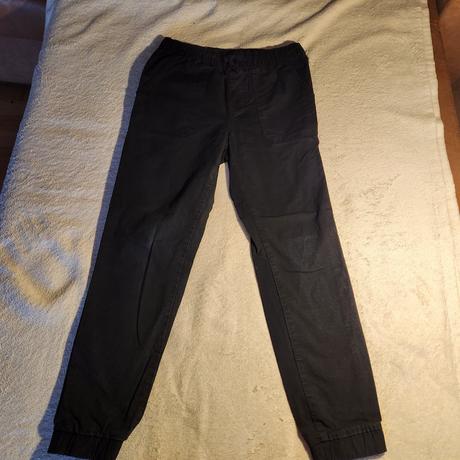 Čierne pohodlné nohavice, 152