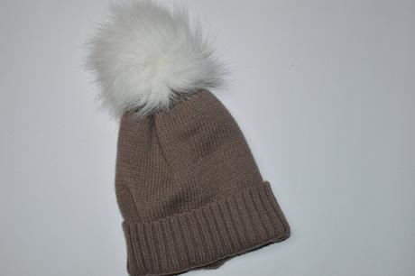 Čiapočka s brmbolcom, 68 - 158