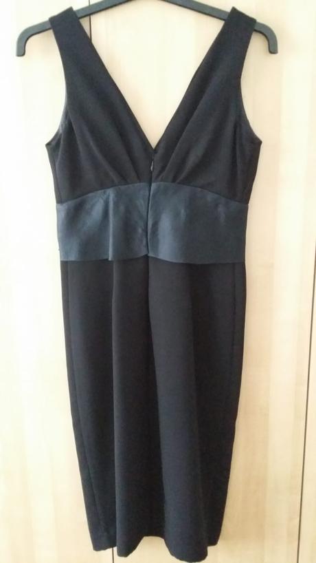 Čierne kokteilové saty velkost 10, s