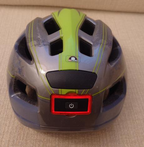 Prilba cyklistická, s