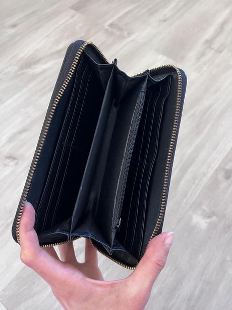 Čierna dámska peňaženka, 