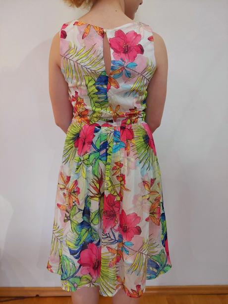 Kvetinkove saty, orsay,m