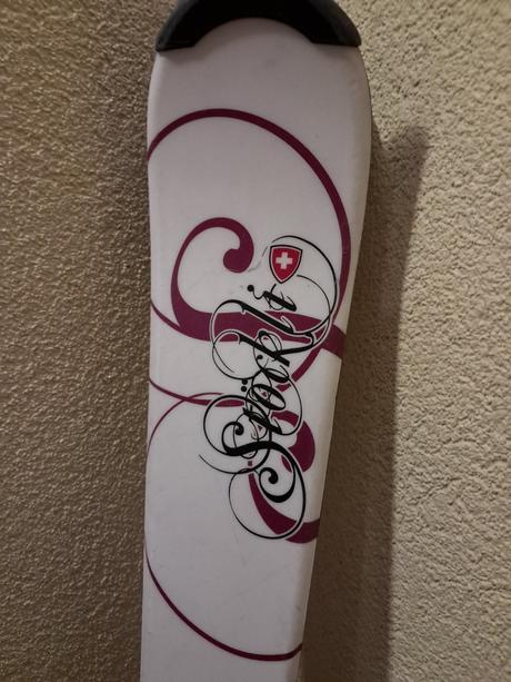 Detské dievčenské lyže, 130-139 cm