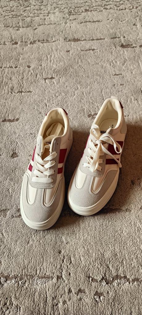 Tenis aký 40, reserved,40