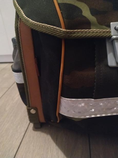 Originálna kvalitná a imidžová army školská taška, 