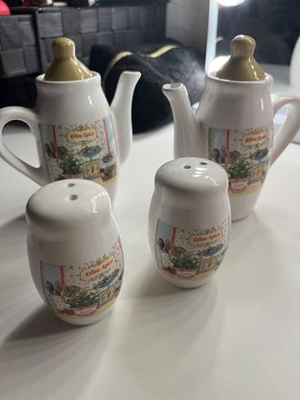 Sada čajových nádob na hranie, 