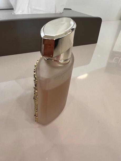 Oscar de la renta bella essence,