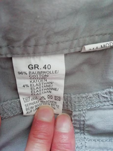 Dámske 3/4 nohavice., 40